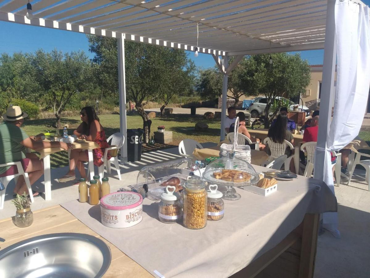 B&B Gli Ulivi SantʼAnna Arresi エクステリア 写真