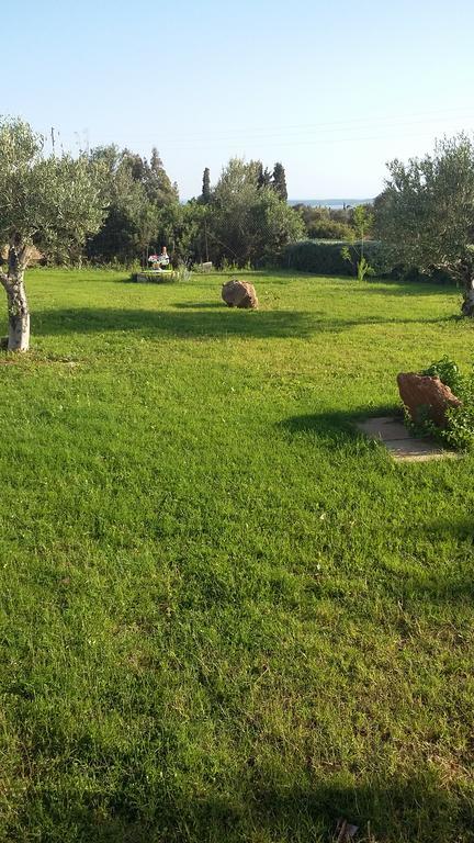B&B Gli Ulivi SantʼAnna Arresi エクステリア 写真
