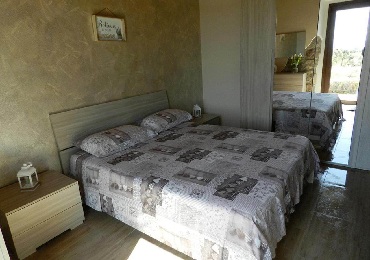 B&B Gli Ulivi SantʼAnna Arresi エクステリア 写真